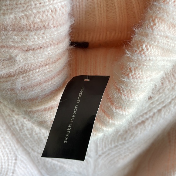 South Moon Under Turtleneck Sweater - Picture 7 of 8